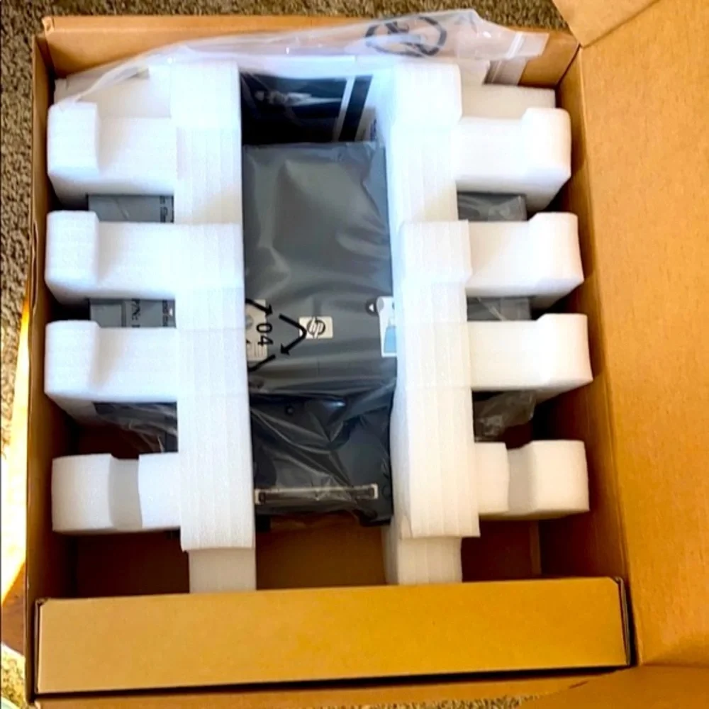 NWT HP Commercial Docking Station